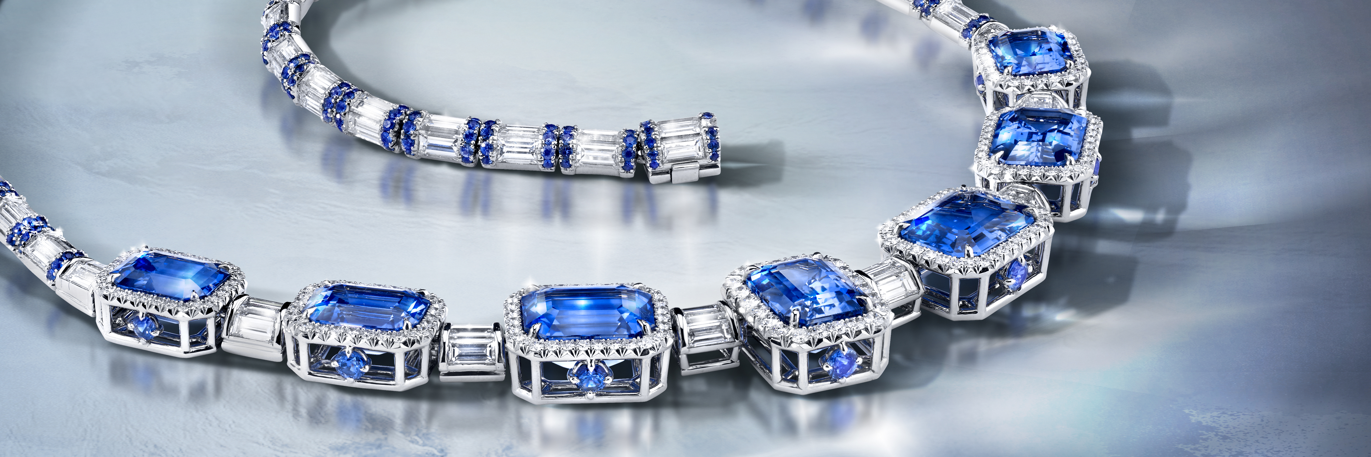 blue sapphire necklace ad, blue sapphire necklace photograph, jewelry ad, creative jewelry ad